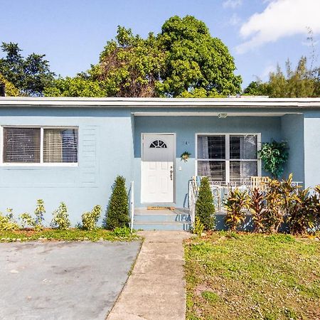 Cheerful 3-Bedroom Home /Ac+ Free Parking North Miami Beach Bagian luar foto