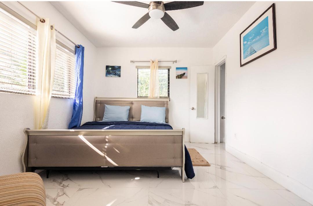 Cheerful 3-Bedroom Home /Ac+ Free Parking North Miami Beach Bagian luar foto